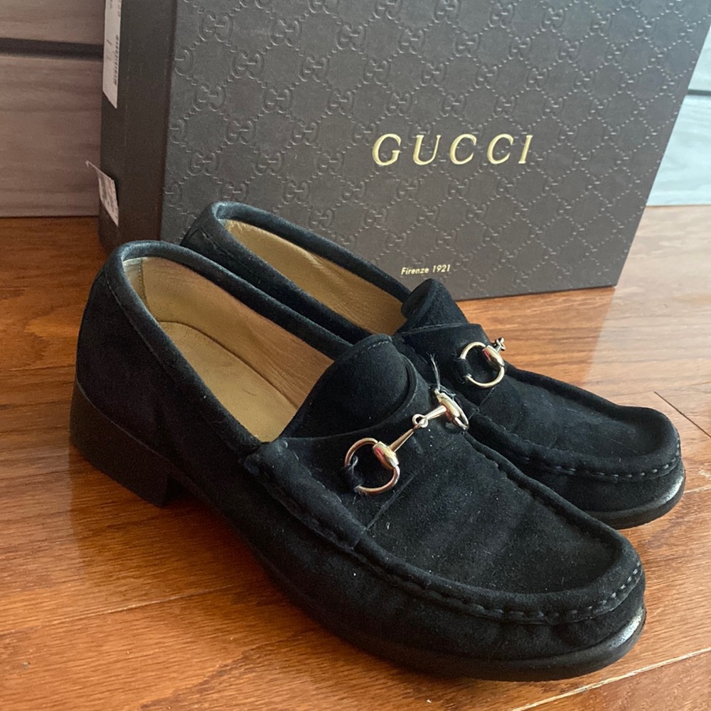 Gucci vintage loafer bought in Bergdorf Goodman in NYC a true size 6 black Suede